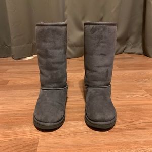 Gray Uggs Sz 4